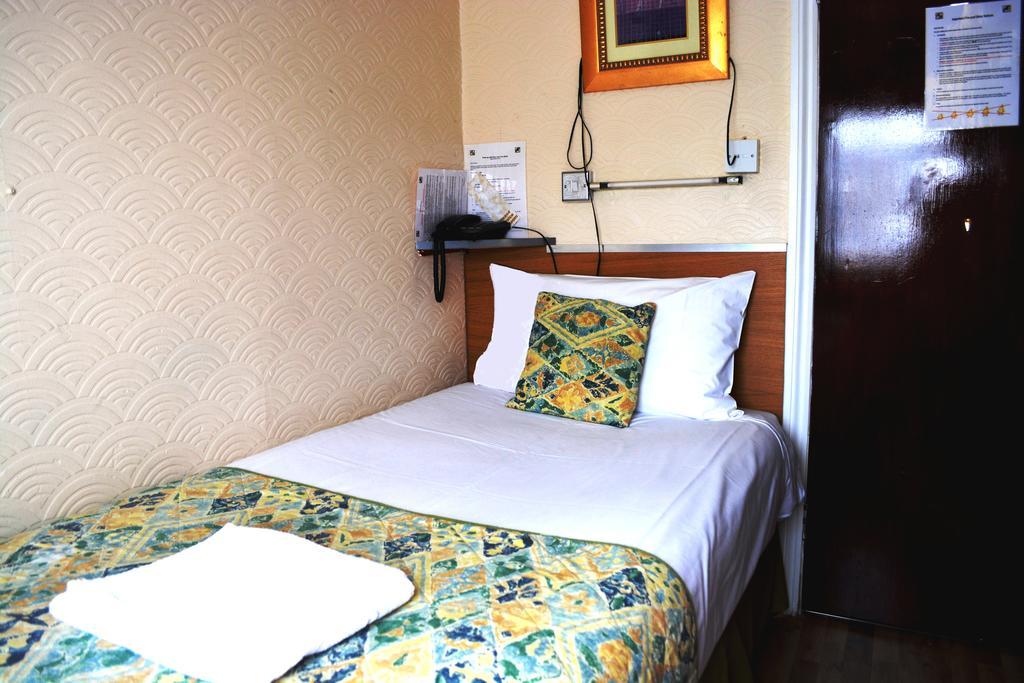 Falcon Hotel Лондон Номер фото