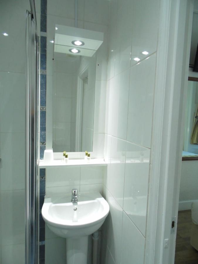 Falcon Hotel Лондон Екстер'єр фото