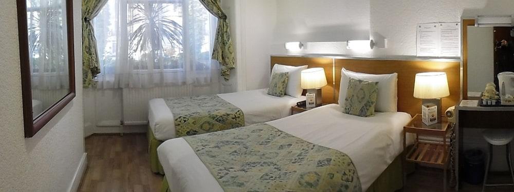 Falcon Hotel Лондон Екстер'єр фото