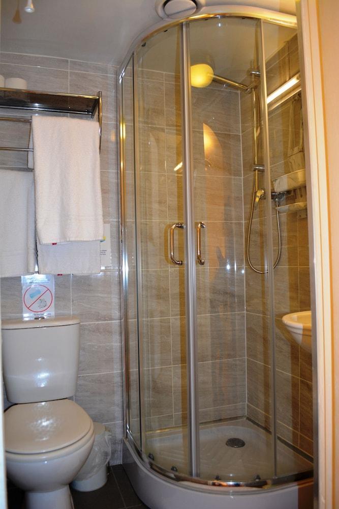 Falcon Hotel Лондон Екстер'єр фото